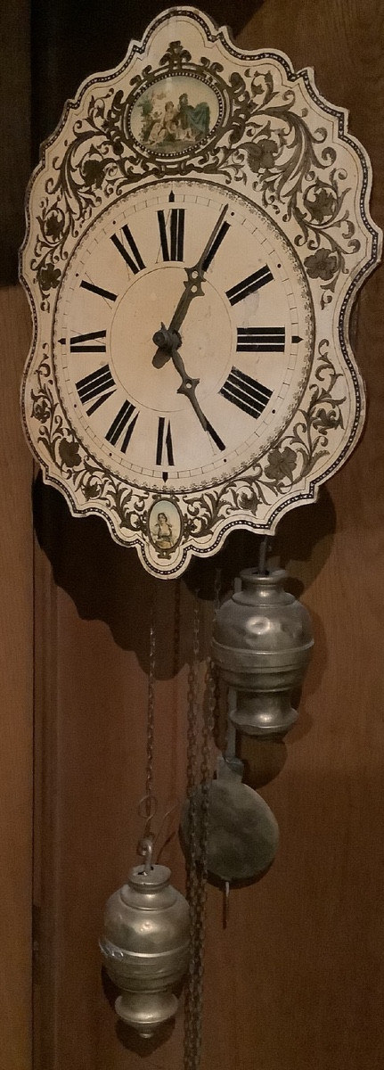 Horloge mural ,bois peint forêt noire 19e siècle 