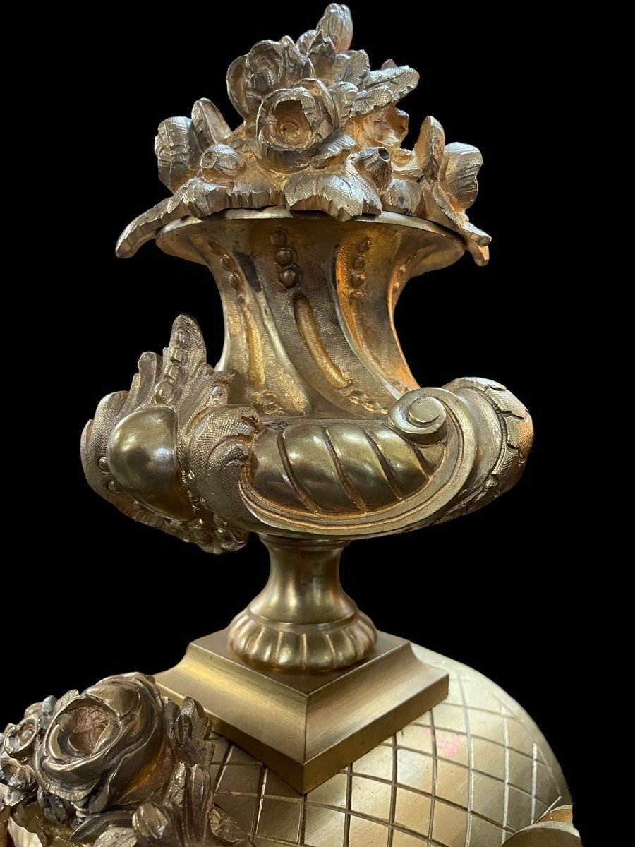 Large French Clock With Floral Decoration In Gilt Bronze, 19th Century. (65 Cm)-photo-1