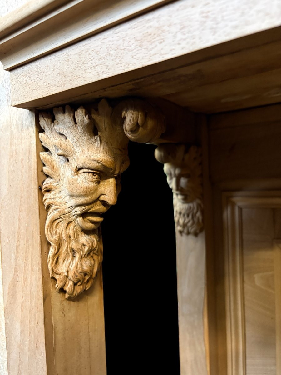 Meuble spécial de style Renaissance en noyer, XIXe siècle.-photo-6