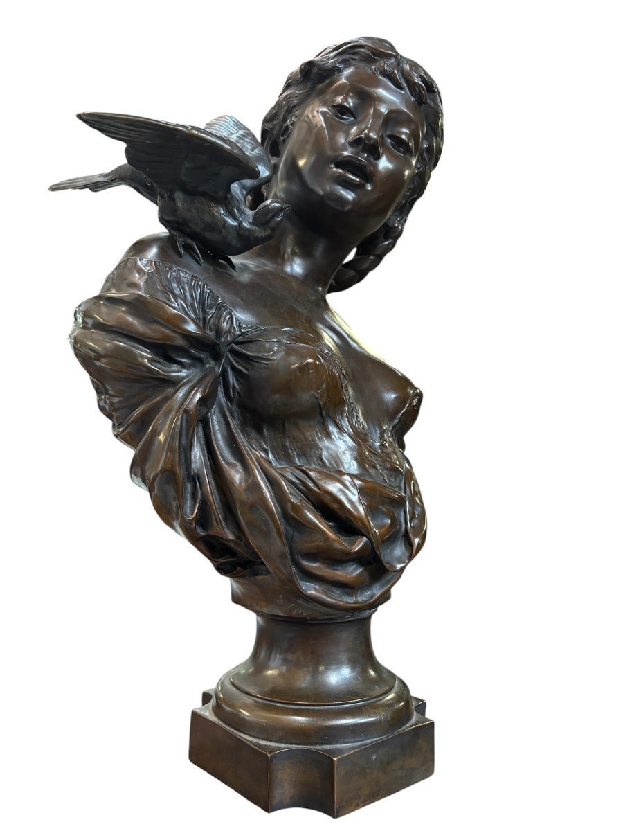 Grand buste élégant « jeune femme à l'oiseau » en bronze 19ème. (68 cm)-photo-3