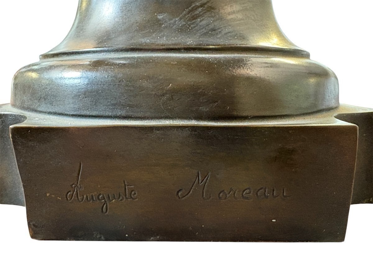 Grand buste élégant « jeune femme à l'oiseau » en bronze 19ème. (68 cm)-photo-1