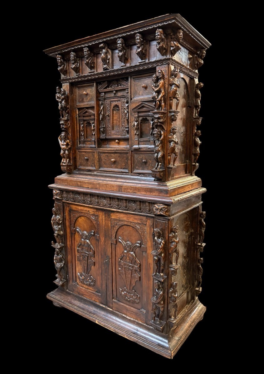 Meuble Italien d'époque Renaissance en noyer du XVIe siècle.-photo-3