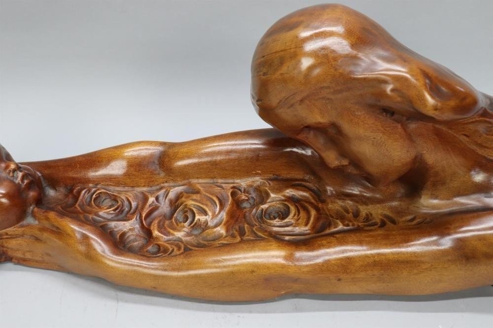 Pretty Art Deco Wooden Sculpture "mother With Hand Extended To Child".-photo-3