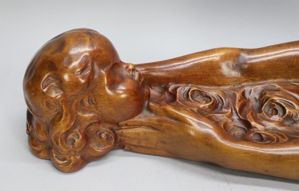 Pretty Art Deco Wooden Sculpture "mother With Hand Extended To Child".-photo-4