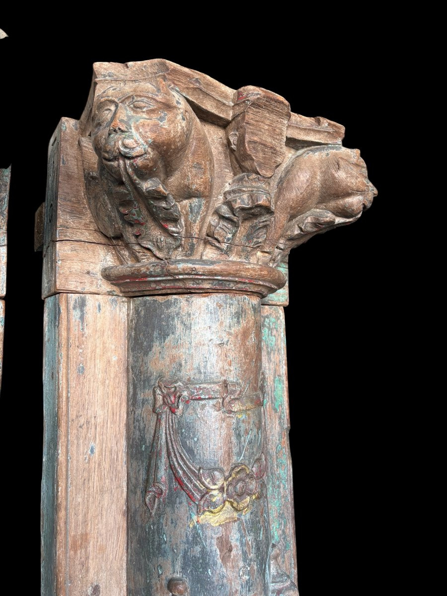 Une paire de grandes colonnes décoratives en bois avec chapiteaux 19ème.-photo-4