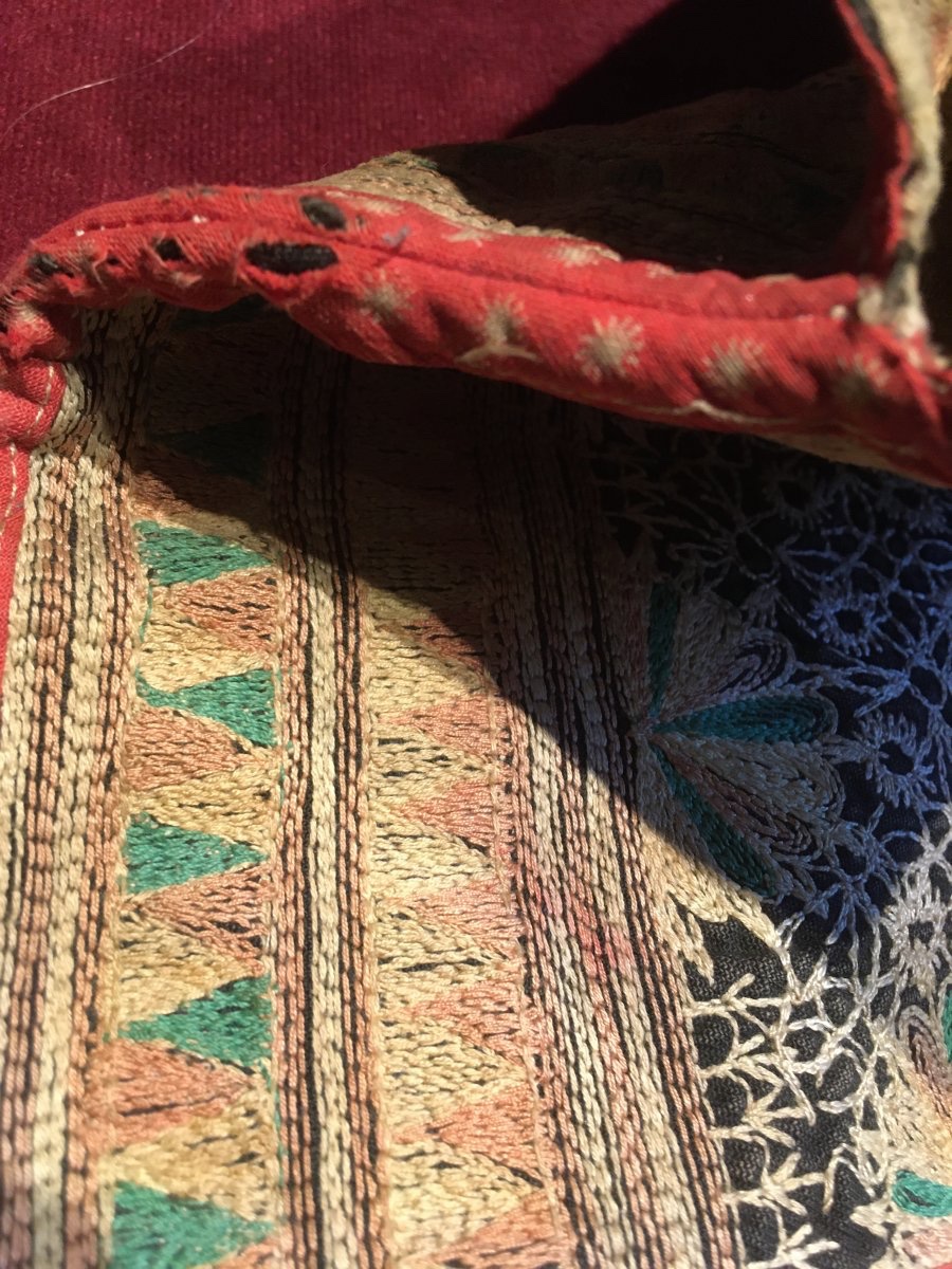 A Beautiful 19th Century Children's Garment-photo-1