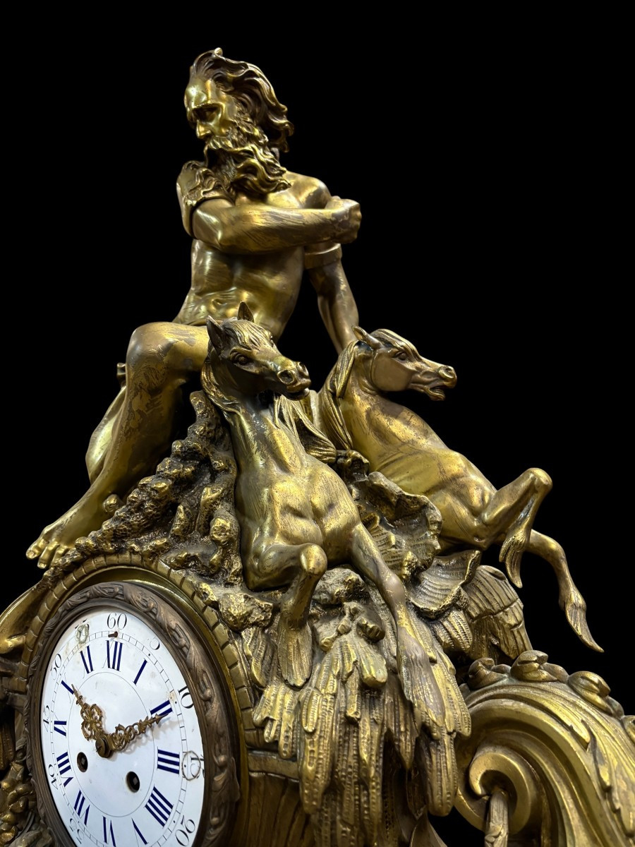 Très grande pendule ( 80 cm ) « Neptunes » en bronze, XIXe siècle.-photo-1