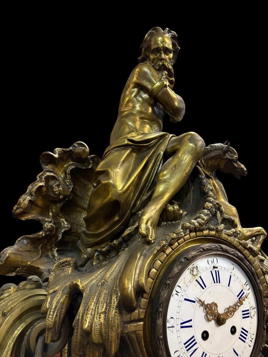 Très grande pendule ( 80 cm ) « Neptunes » en bronze, XIXe siècle.-photo-2