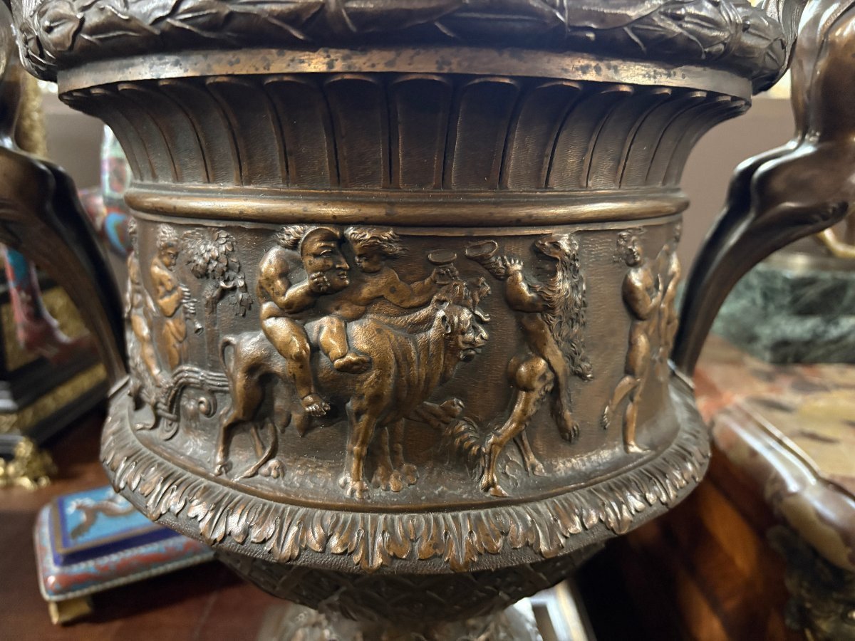 Grand vase " Médicis " en bronze patiné brun avec un cortège de Bacchus 19ème.-photo-2