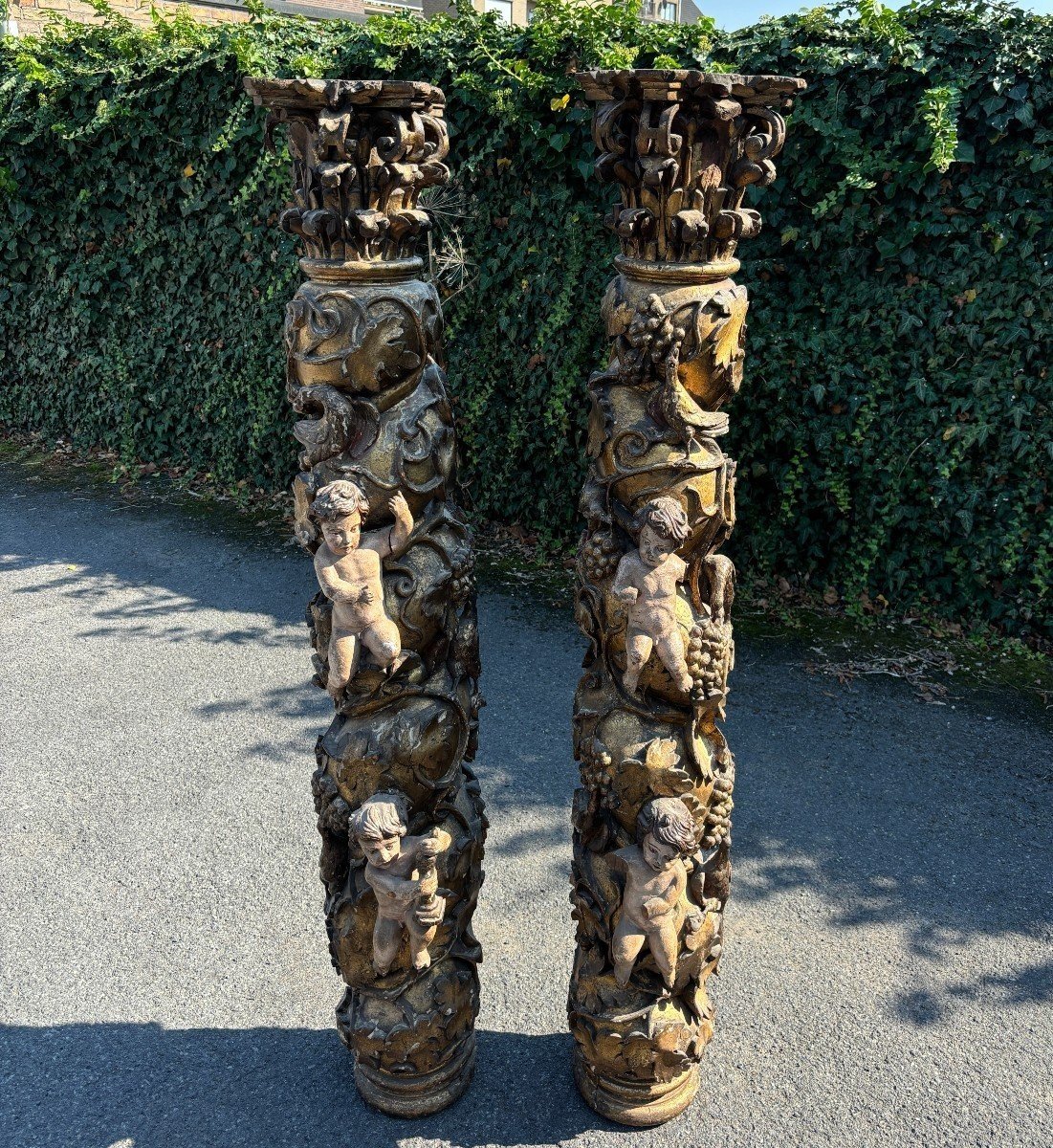 Paire De Grandes Colonnes Tournées Avec Chapiteaux 17ème Siècle.-photo-2