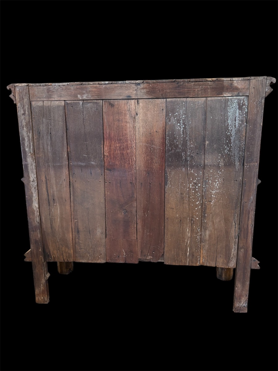16th-century Gothic Oak Cabinet -photo-1