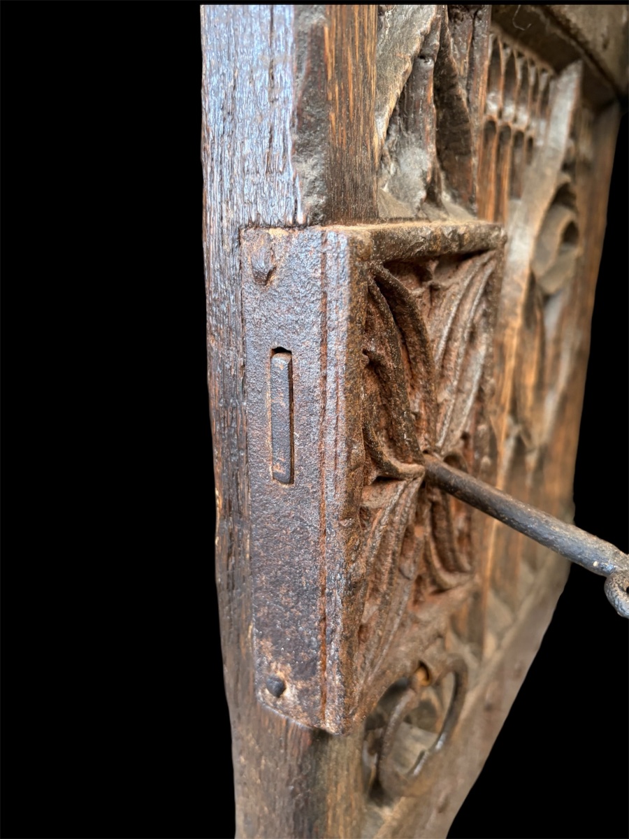 16th-century Gothic Oak Cabinet -photo-3