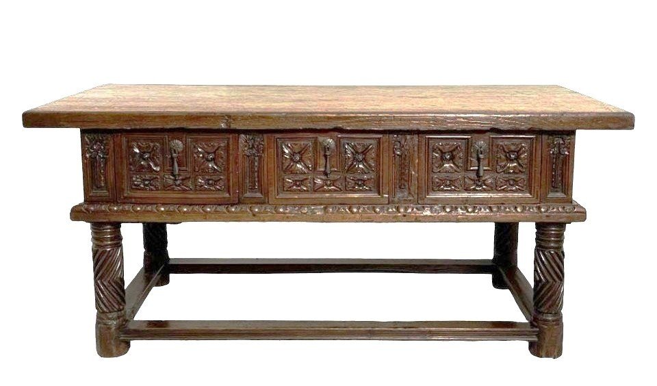 Beautiful 17th-century Spanish Chestnut Wood Table (180 Cm).