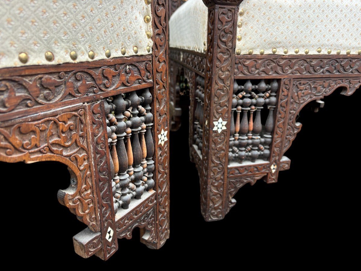 Paire De Fauteuils Sculpté Avec Incrustations d'ébène Et De Nacre. Syrie, 19ème.-photo-7