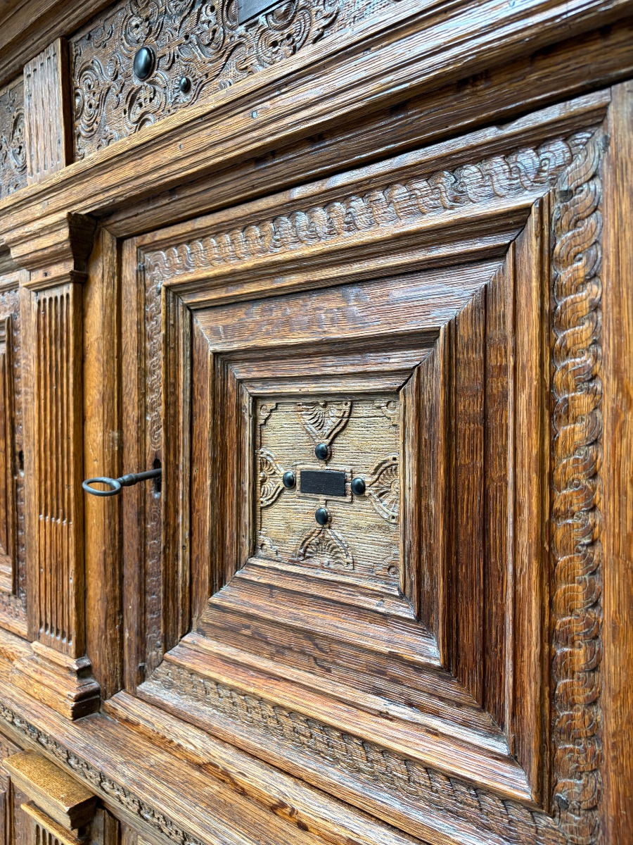 Two-part Renaissance Cabinet, Circa 1650 -photo-6