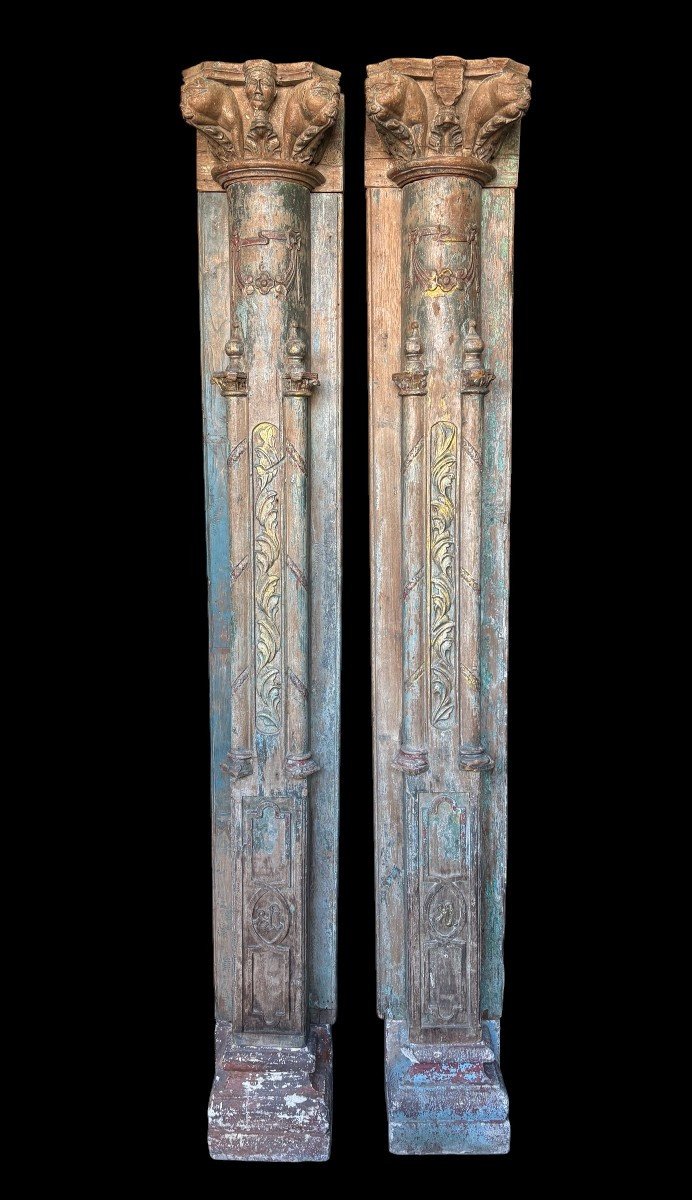 A Pair Of Large Decorative Wooden Columns With 19th-century Capitals.-photo-2