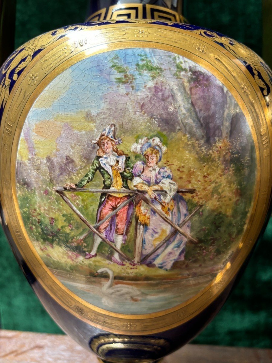 Paire De Beaux Vases De Style Empire En Porcelaine De Sèvres, 20ème.-photo-2