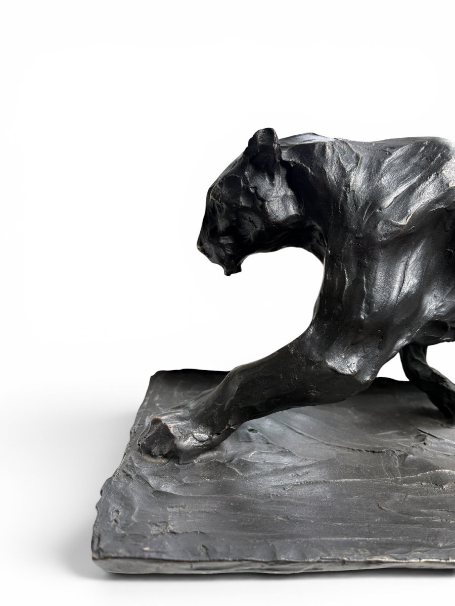 Sculpture d'une panthère en bronze, XXe siècle.-photo-3
