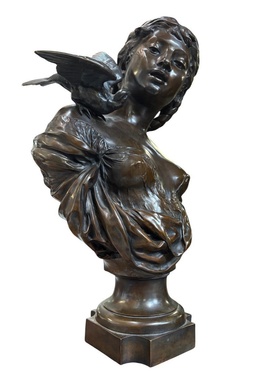 Grand buste élégant « jeune femme à l'oiseau » en bronze 19ème. ( 68 cm )-photo-2
