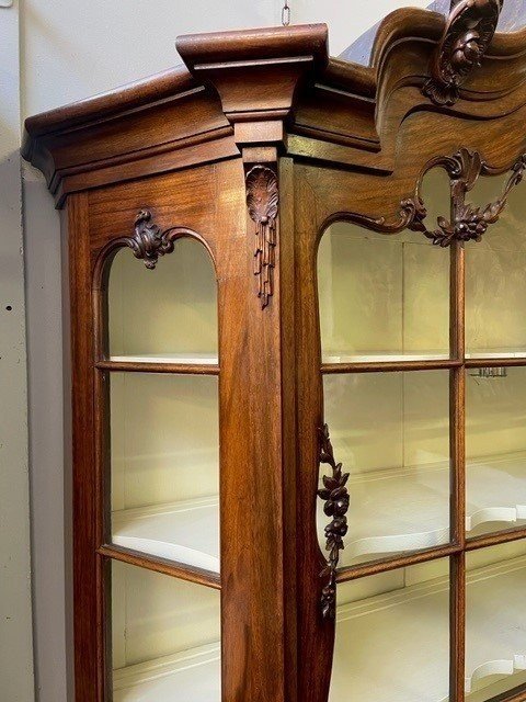 Beautiful 19th-century Dutch Walnut Display Cabinet.-photo-1