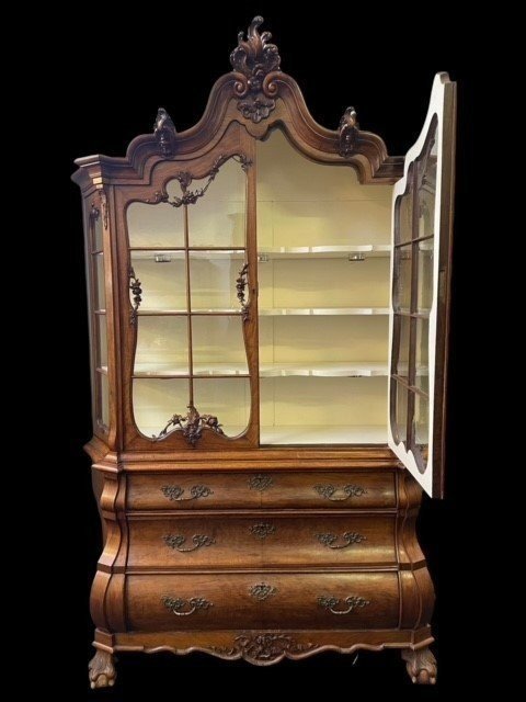 Beautiful 19th-century Dutch Walnut Display Cabinet.-photo-5