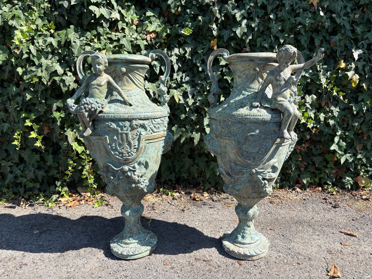 A Pair Of Large 19th-century Bronze Castle Vases.-photo-2