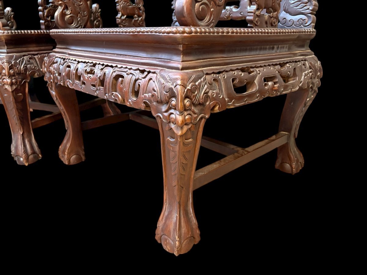 Paire de fauteuils asiatiques en bois massif, XXe siècle.-photo-2