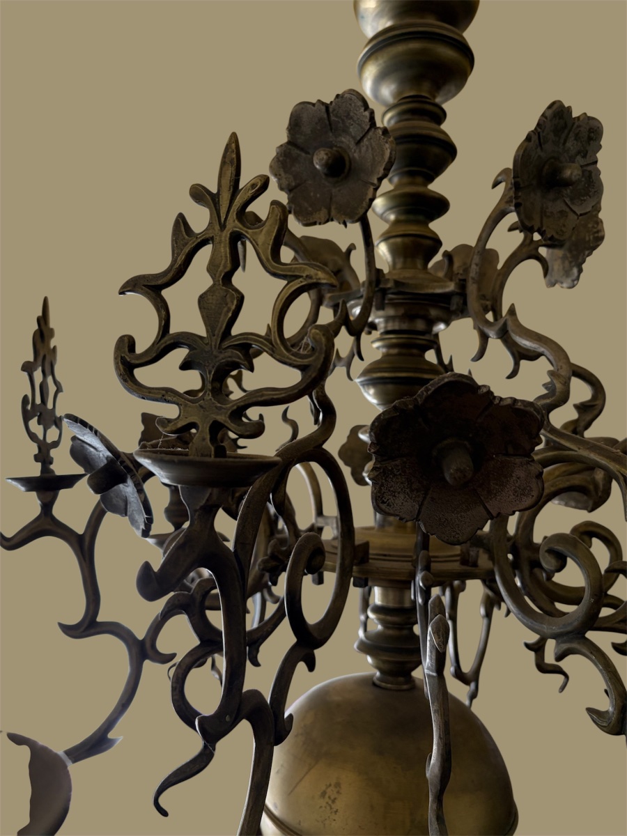 Chandelier en bronze pour six bougies style gothique -photo-5