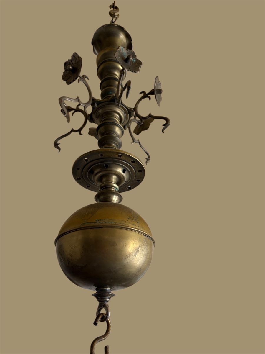 Chandelier en bronze pour six bougies style gothique -photo-7