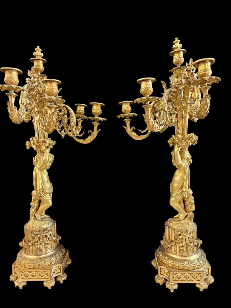 Grand garniture de cheminée en bronze doré. Paris, XIXe siècle.-photo-7