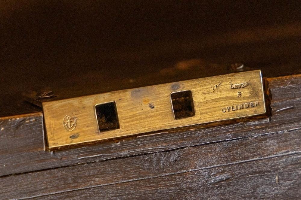 Banc d'entrée italien en noyer du XIXe siècle-photo-6