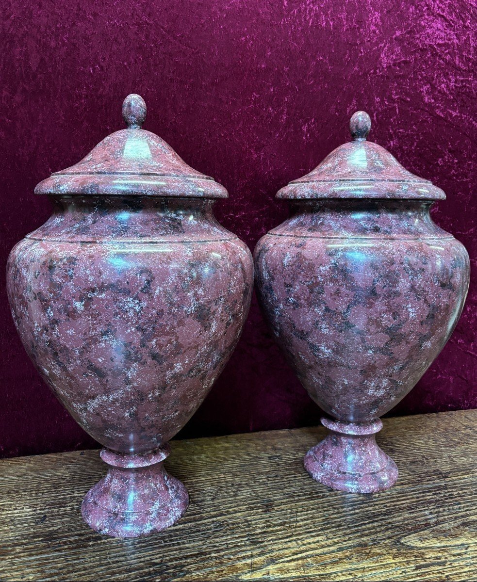 Pair Of Wooden Vases With Lids, Painted To Resemble Porphyry, 20th Century. (62 Cm)-photo-2