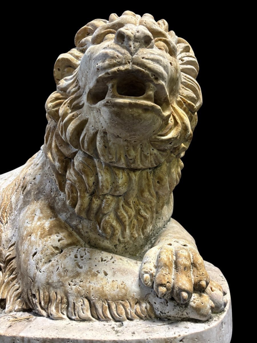 Large Renaissance-style Lion Sculpture In Travertine, 20th Century (61 Cm)-photo-1