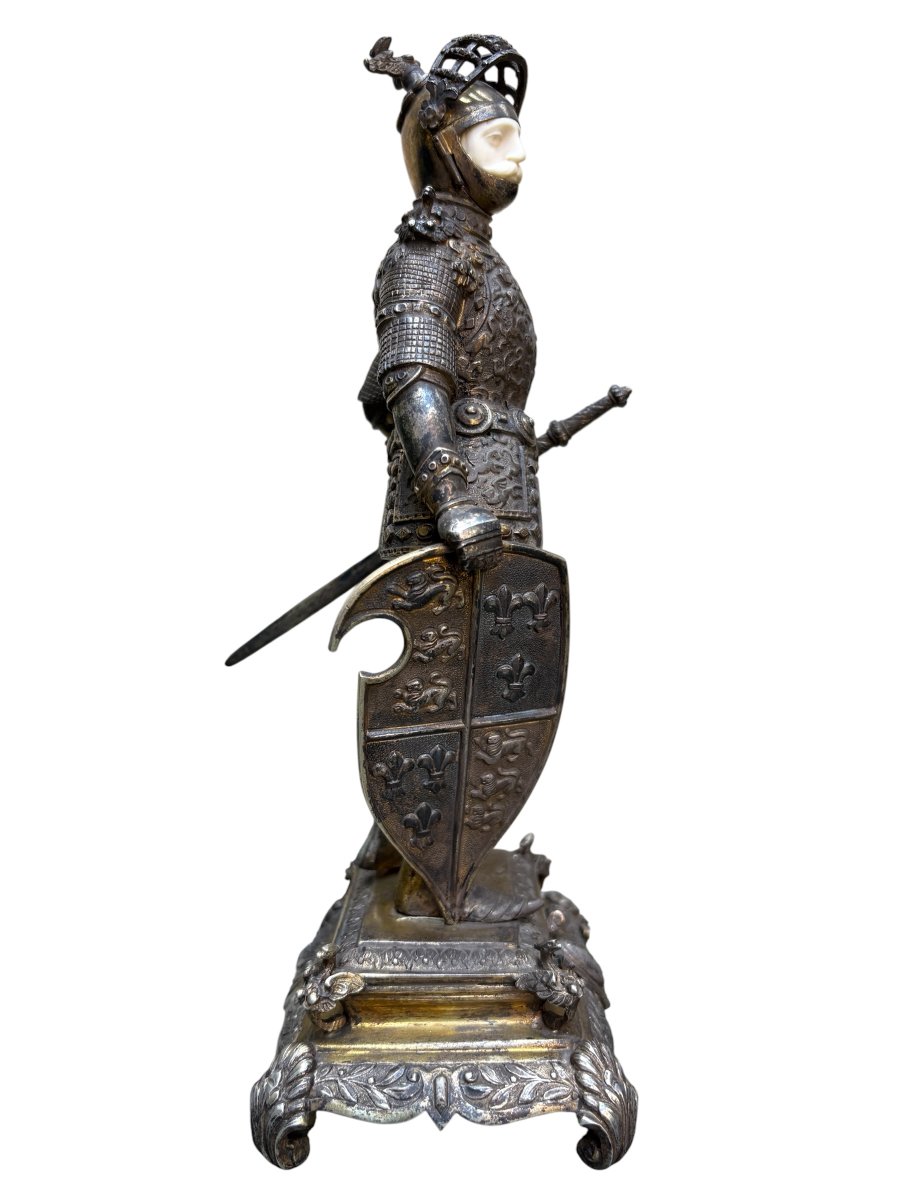 Belle sculpture « chevalier en armure » en argent, Hanau , XIXe siècle.-photo-3