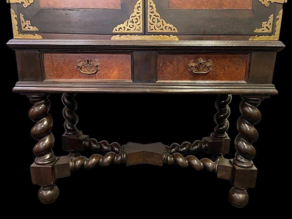 Cabinet pour la collection d’art ( Colonial )-photo-1