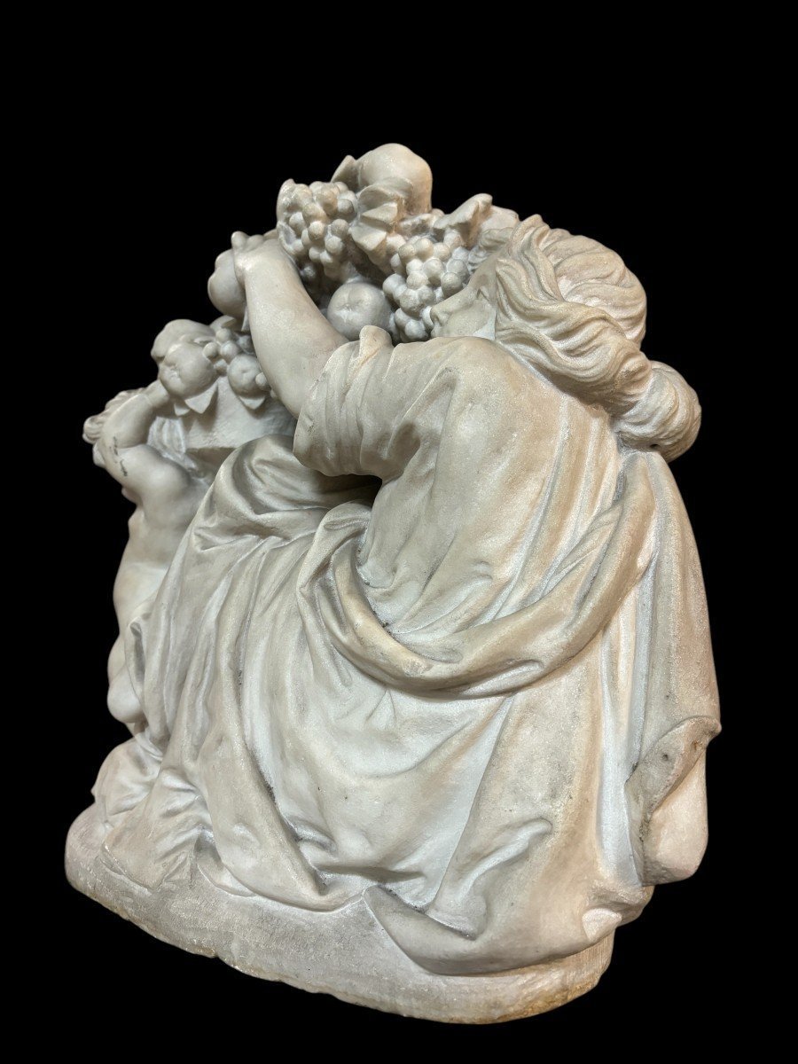 19th-century Carrara Marble Sculpture Entitled ‘woman And Putti Carrying Baskets Of Fruit’.-photo-3