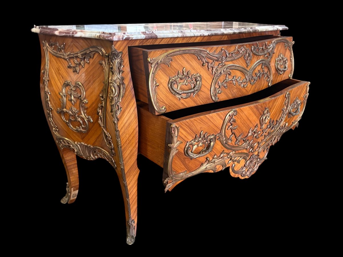 Elegant Curved Chest Of Drawers With Bronze Hardware, 1920.-photo-2