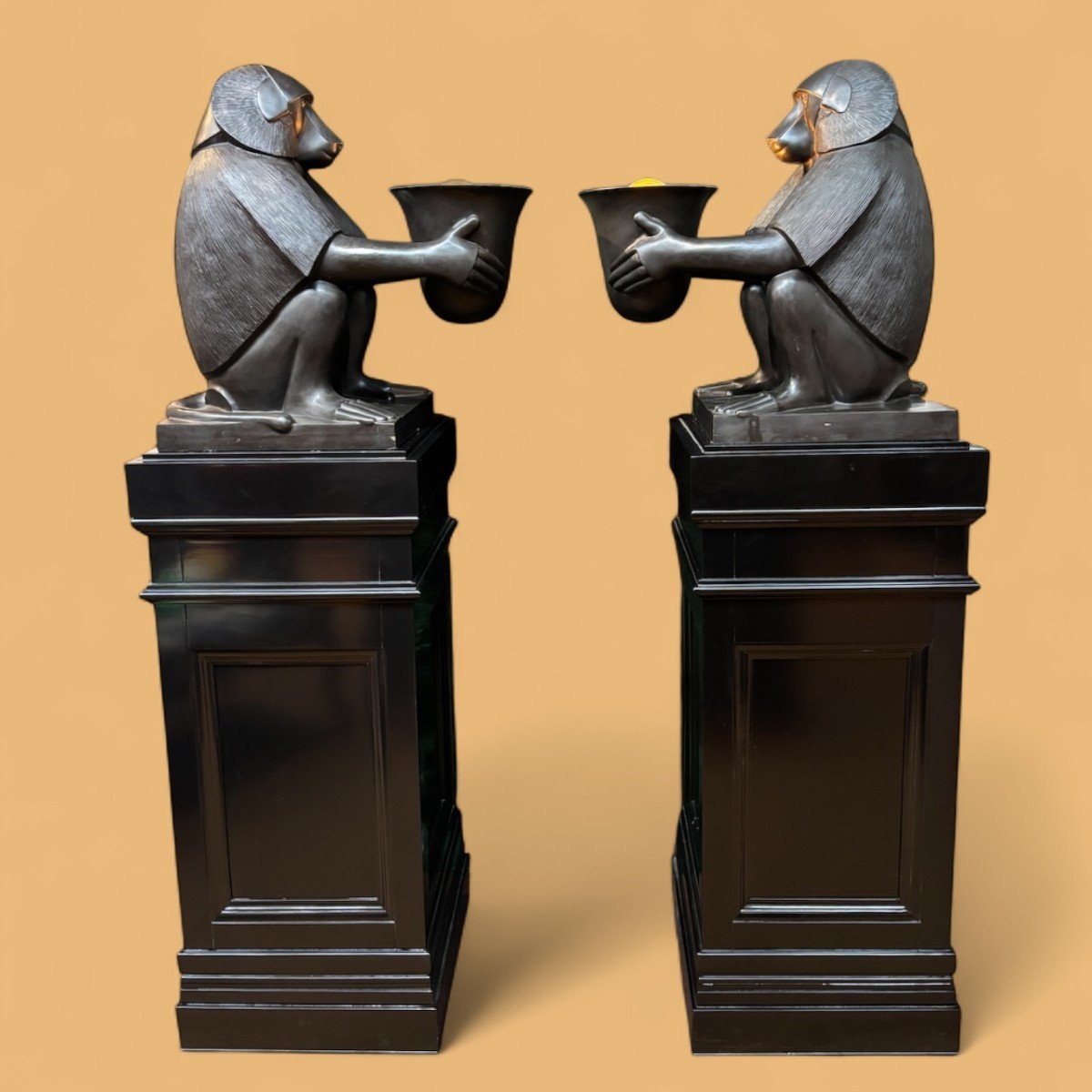 Paire de grandes lampes en bronze « Babouins » style ART DECO-photo-2