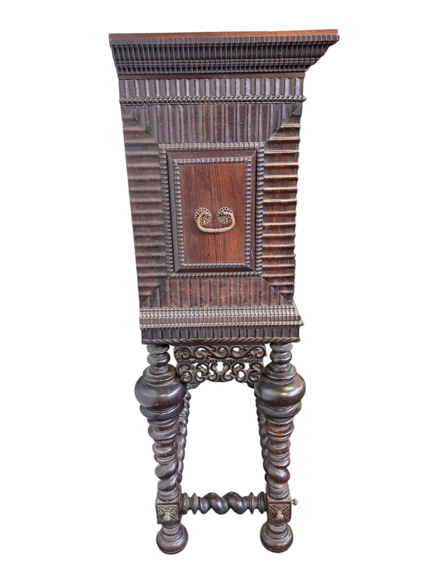 Cabinet For Collectibles, Portuguese, 18th Century. -photo-1