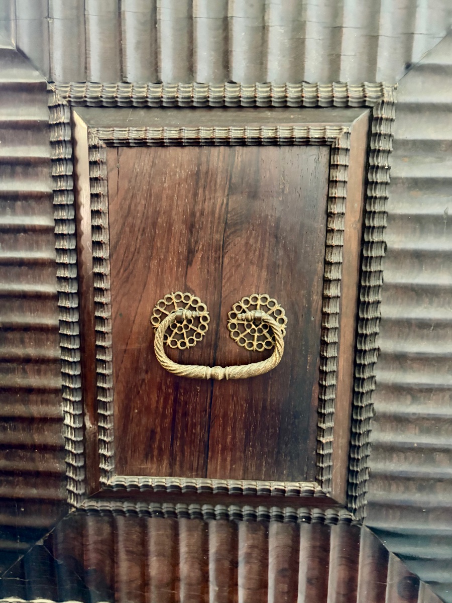 Cabinet For Collectibles, Portuguese, 18th Century. -photo-7