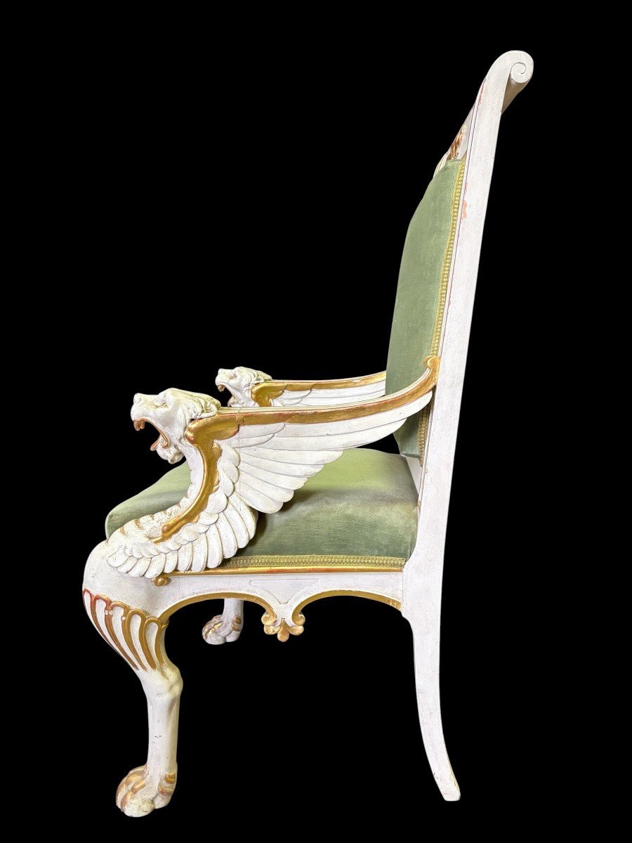 Fauteuil « Animaux mythologiques ailés » de style Empire, XIXe siècle.-photo-4