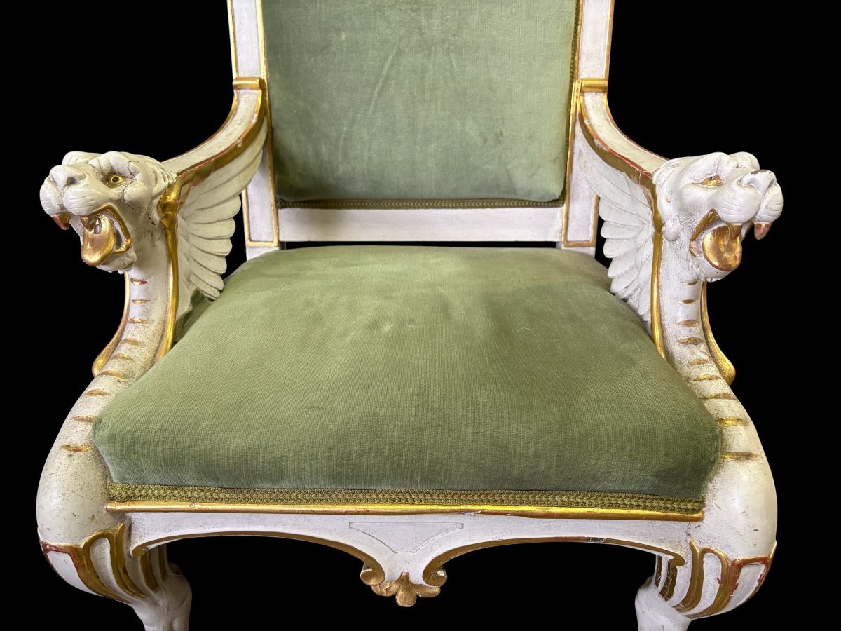 Fauteuil « Animaux mythologiques ailés » de style Empire, XIXe siècle.-photo-3
