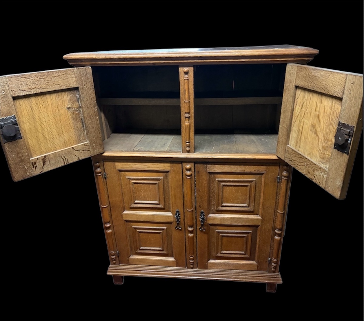 A Four-door Cabinet Made Of Bleached Oak -photo-3