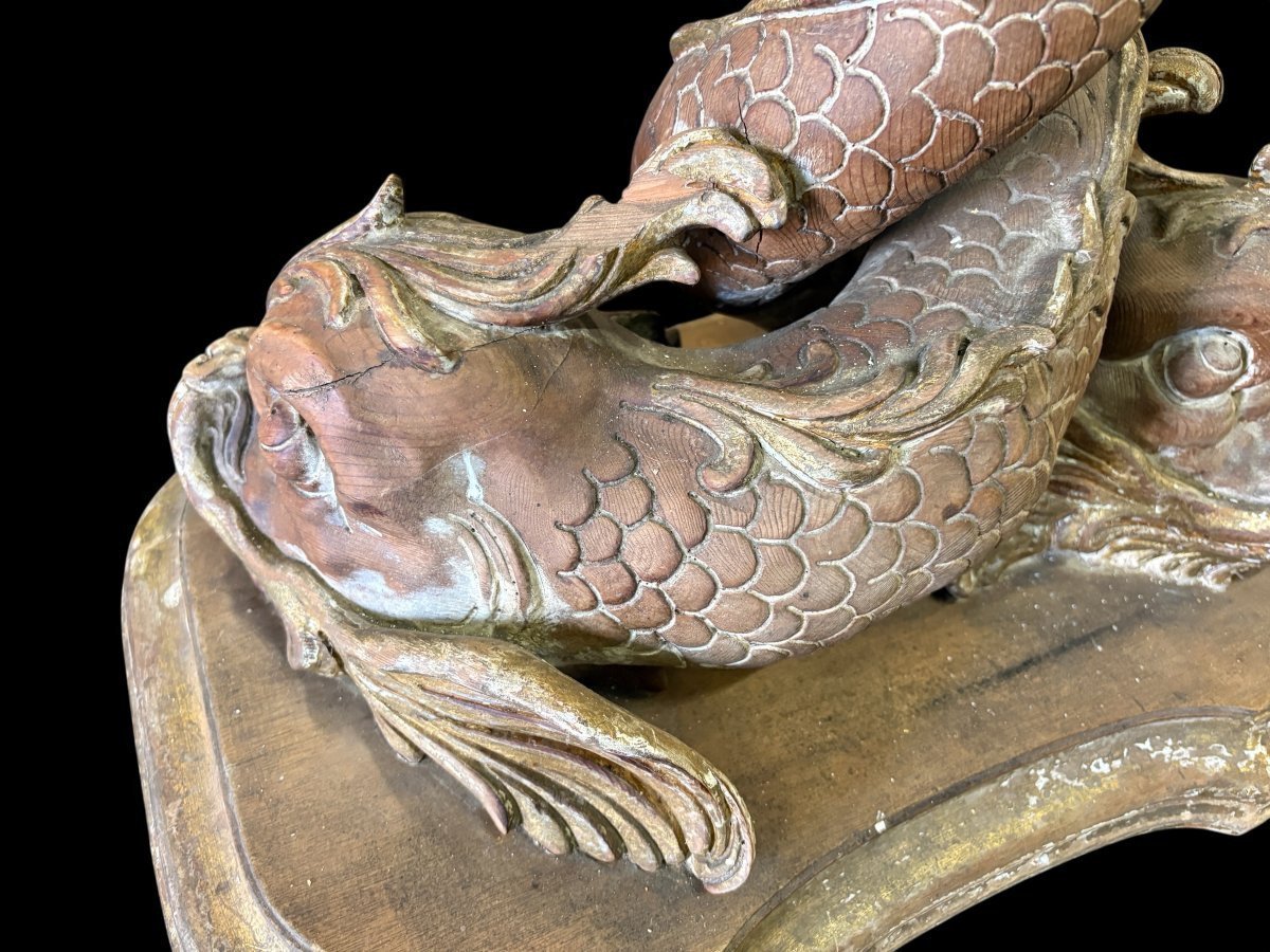 Paire de tables basses « Poissons mythologiques » en bois, fin 19ème.-photo-2