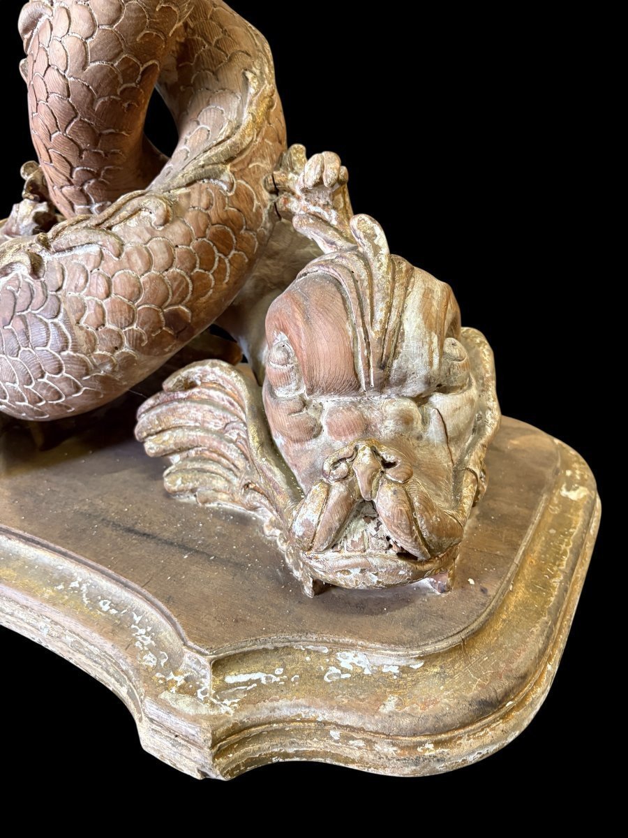 Paire de tables basses « Poissons mythologiques » en bois, fin 19ème.-photo-4