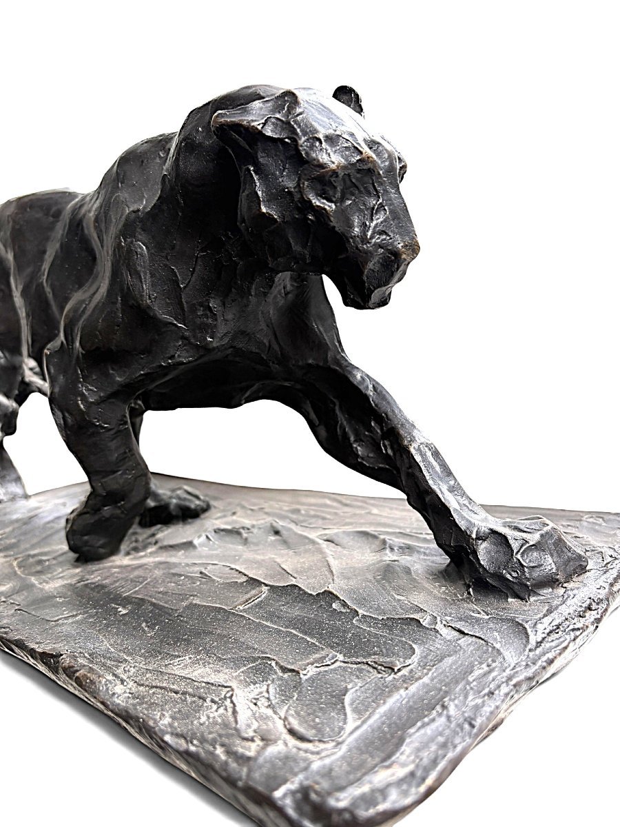 Sculpture d'une panthère en bronze, XXe siècle.-photo-2