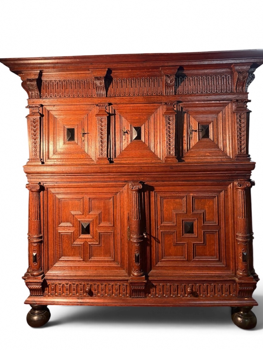 A 17th-century Five-door Oak Cabinet -photo-7