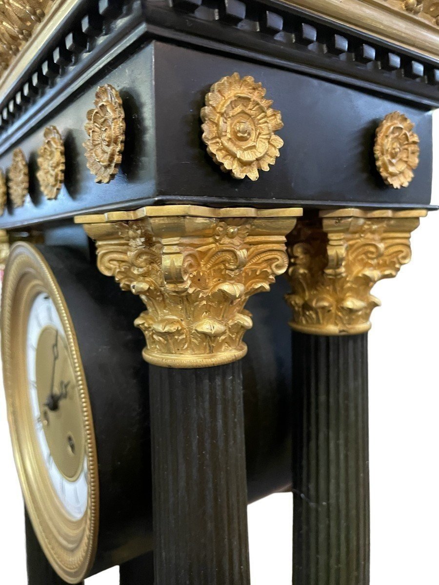 Grande Pendule Portique En Bronze Doré Et Patiné 19ème.-photo-2