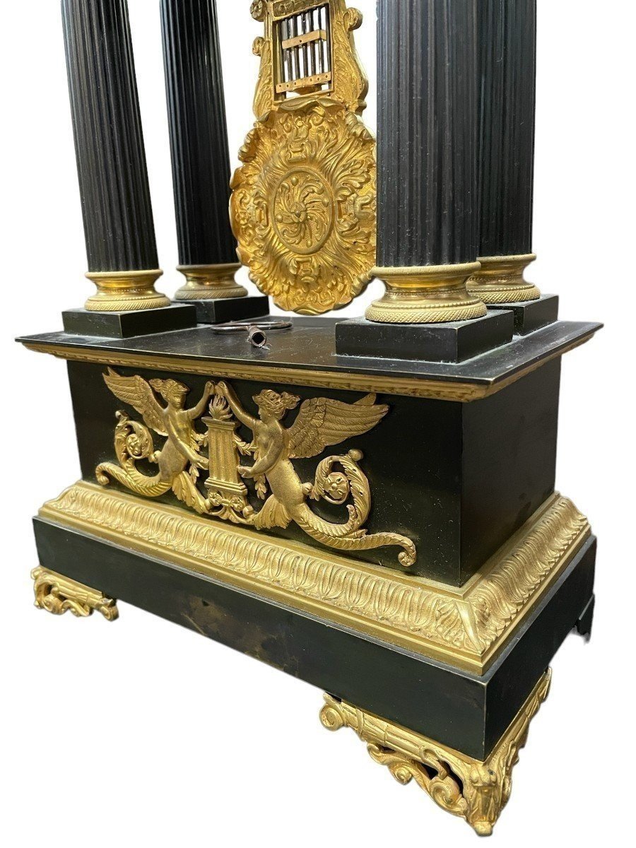 Grande Pendule Portique En Bronze Doré Et Patiné 19ème.-photo-3