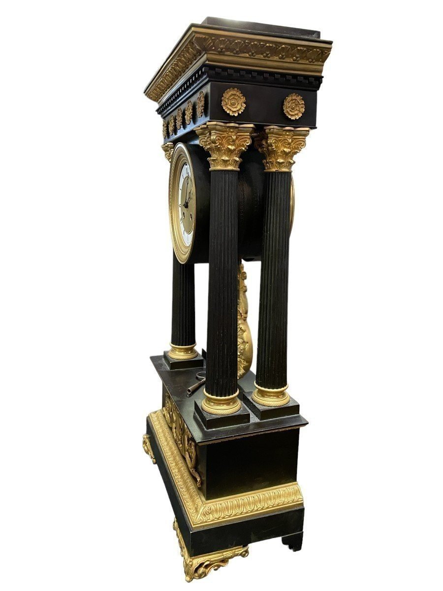 Grande Pendule Portique En Bronze Doré Et Patiné 19ème.-photo-4